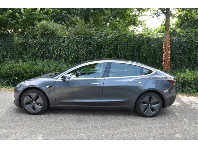 Tesla Model 3 Standard RWD Plus 60 kWh 2020 Elektrisch 3