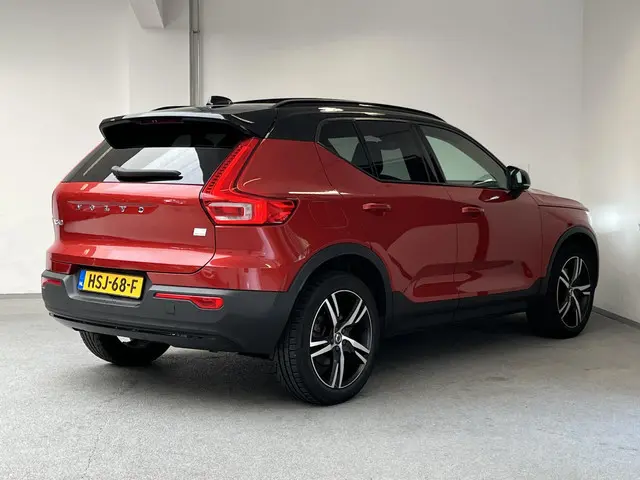 Volvo XC40 1.5 T5 Recharge R-Design 2020 Hybride Benzine 2