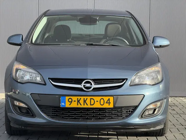 Opel Astra 1.4 Turbo Edition 2013 Benzine 19