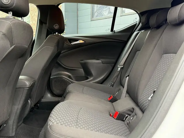 Opel Astra 1.2 Edition|CARPLAY|PDC|AIRCO|CRUISE 2021 Benzine 6