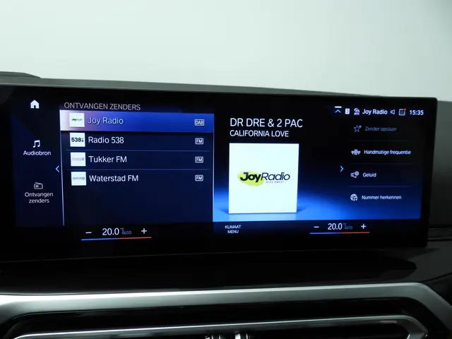 BMW 3 Serie Touring 330e 2024 Hybride Benzine 26