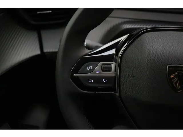 Peugeot 208 PureTech 100 Allure 2024 Benzine 28