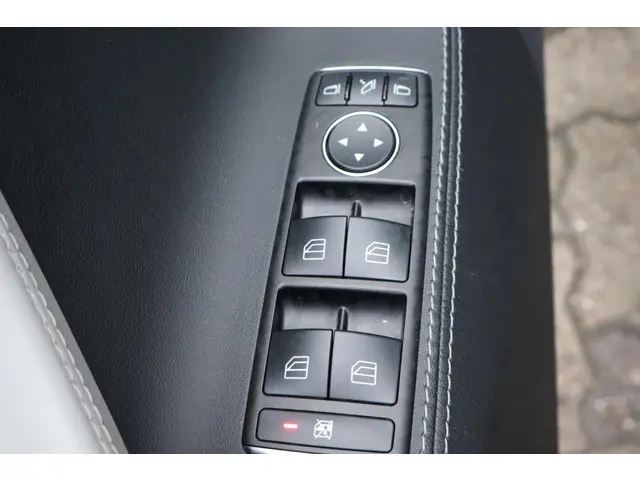 Tesla Model S 85 Base 2014 Elektrisch 24