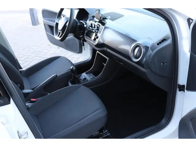 Volkswagen up! 1.0 BMT move up! 2019 Benzine 12