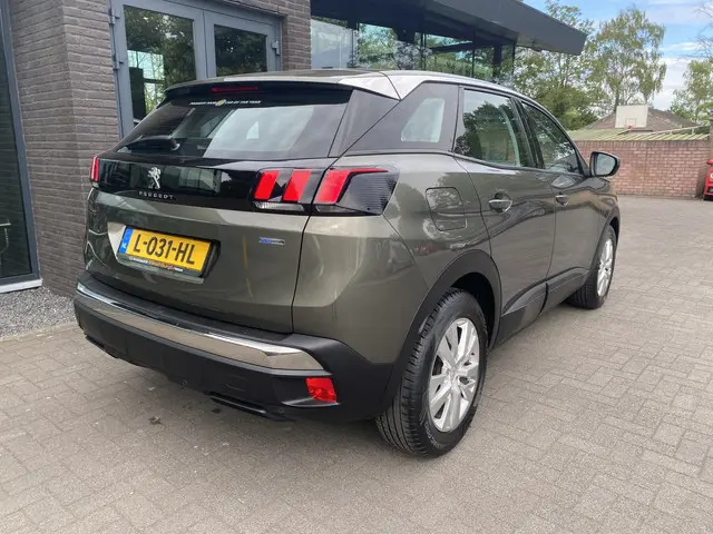 Peugeot 3008 1.2 PureTech Allure Automaat 2017 Benzine 9