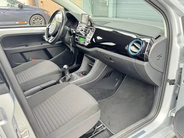 Volkswagen up! 1.0 EDITION 2014 Benzine 9