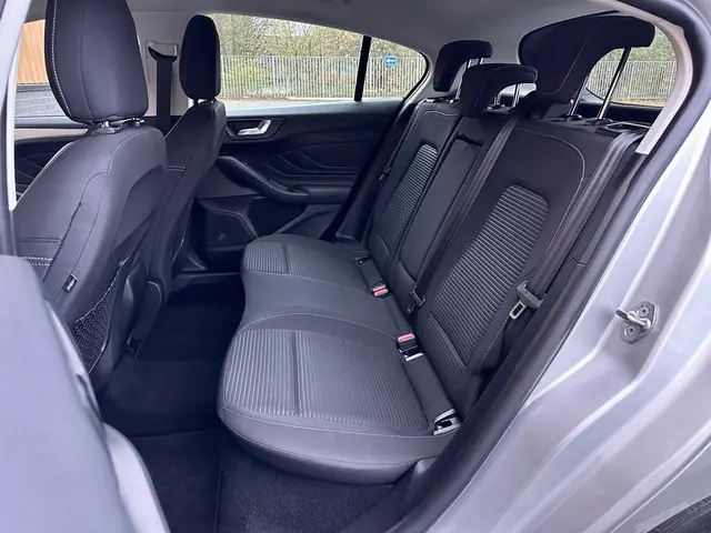 Ford Focus 1.0 EcoBoost Titanium Business 2020 Benzine 25