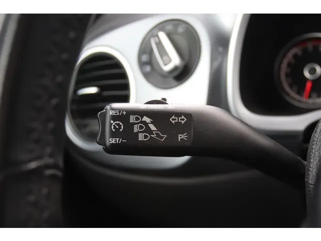 Volkswagen Beetle 1.2 TSI DESIGN 2013 Benzine 19