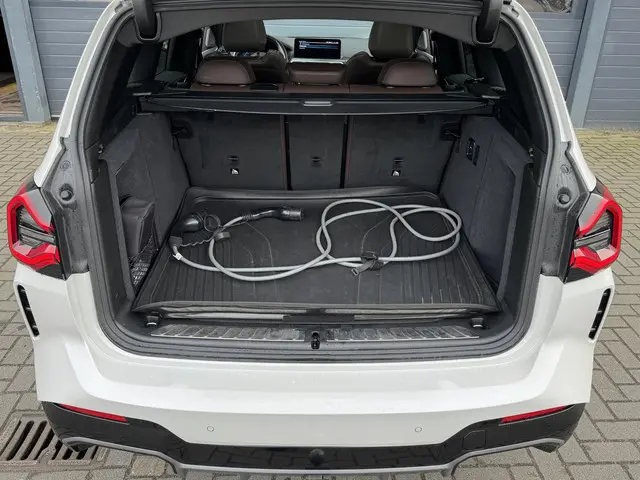 BMW iX3 HIGH EXECUTIVE 80 KWH 2022 Elektrisch 16