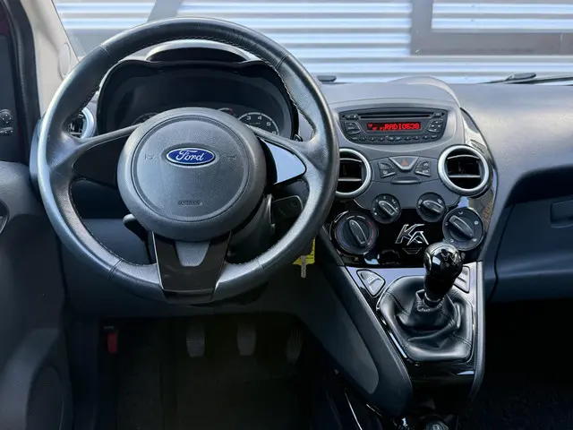 Ford Ka 1.2 Titanium X start/stop 2013 Benzine 2