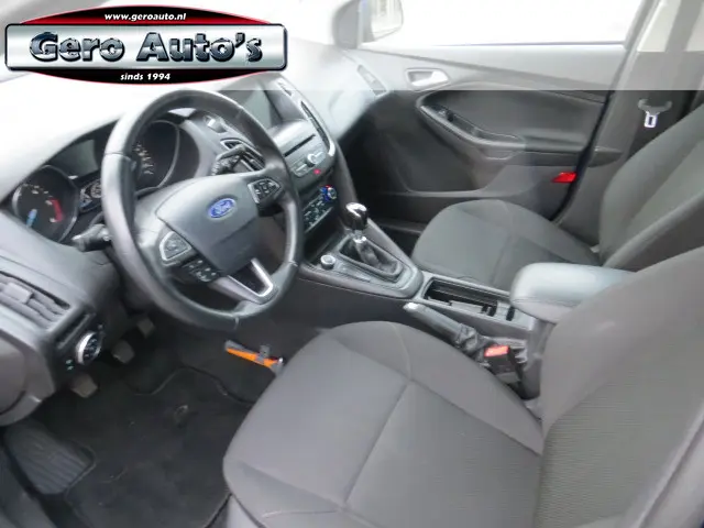 Ford Focus 1.5 TDCI Lease Edition btw auto 2017 Diesel 2