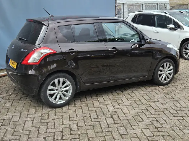 Suzuki Swift 2