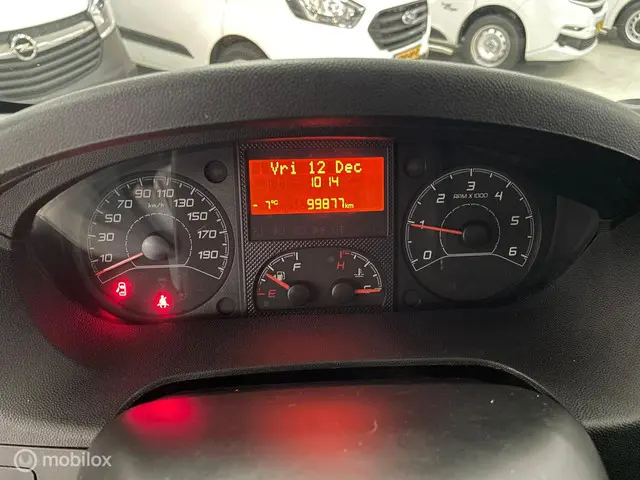 Peugeot Boxer Bestel 330 2.2 HDI L2H1 XT 2015 Diesel 8