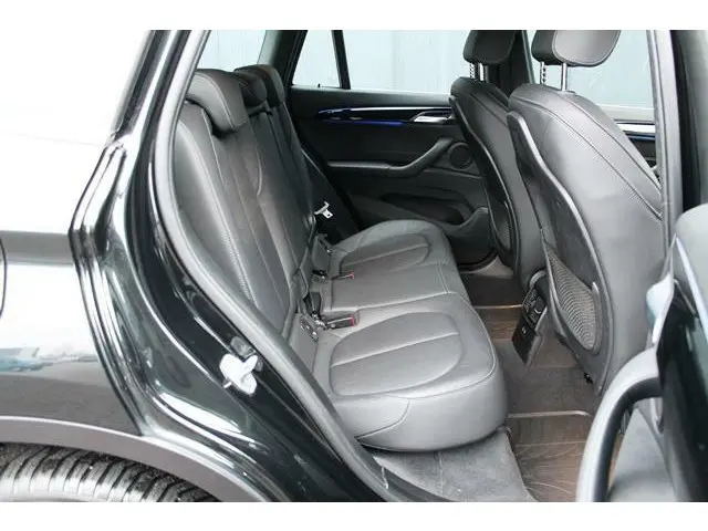 BMW X1 sDrive20i VDL Nedcar Edition 2020 2020 Benzine 8