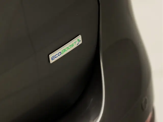 Ford B-MAX 1.0 EcoBoost Titanium Sport 2015 Benzine 28