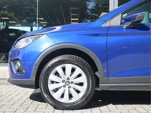 SEAT Arona 1.0 TSI Style Business 2019 Benzine 40
