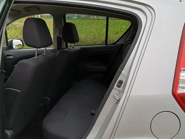 Suzuki Splash 1.2 Exclusive EASSS 2014 Benzine 25