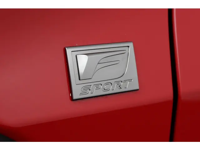 Lexus UX 300h F SPORT Design 2024 Hybride Benzine 40