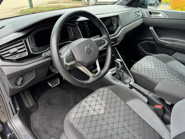 Volkswagen Taigo 1.5 TSI R-Line Business 2022 Benzine 17