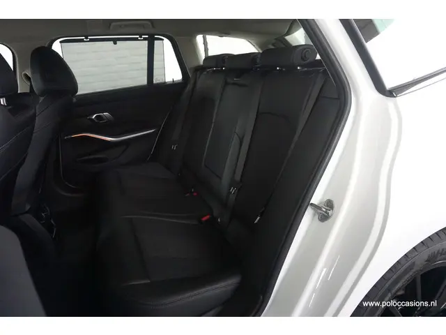 BMW 3 Serie Touring 318i Exec 2020 Benzine 6