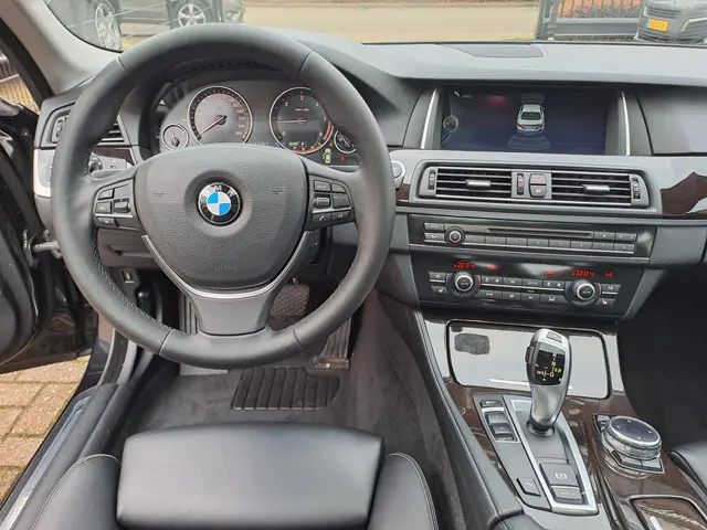 BMW 5 Serie 525d High Executive 2013 Diesel 22