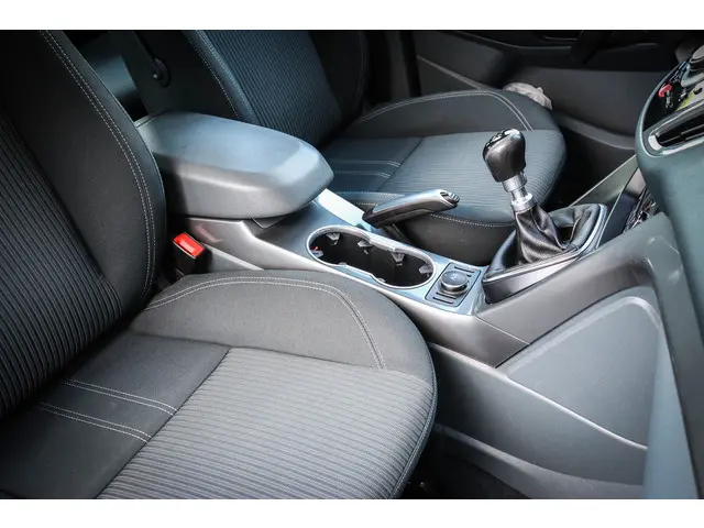 Ford Grand C-Max 1.0 Edition Plus 2015 Benzine 21