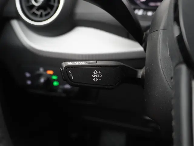 Audi Q2 35 TFSI S Edition 2020 Benzine 26