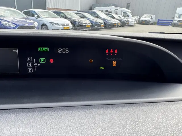 Toyota Prius 1.8 Dynamic 2017 Hybride Benzine 22