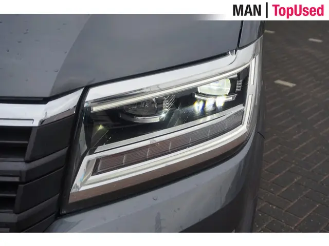 Volkswagen Crafter 35 2.0 TDI L4H3 Highline 2022 Diesel 5