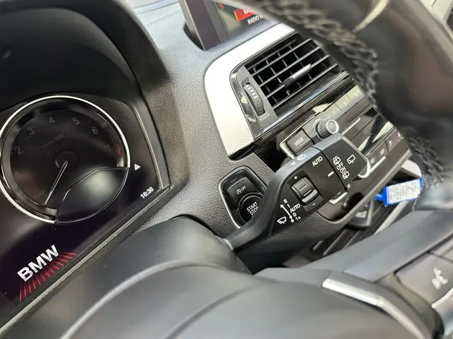 BMW 1 Serie 118i High Executive 2019 Benzine 21