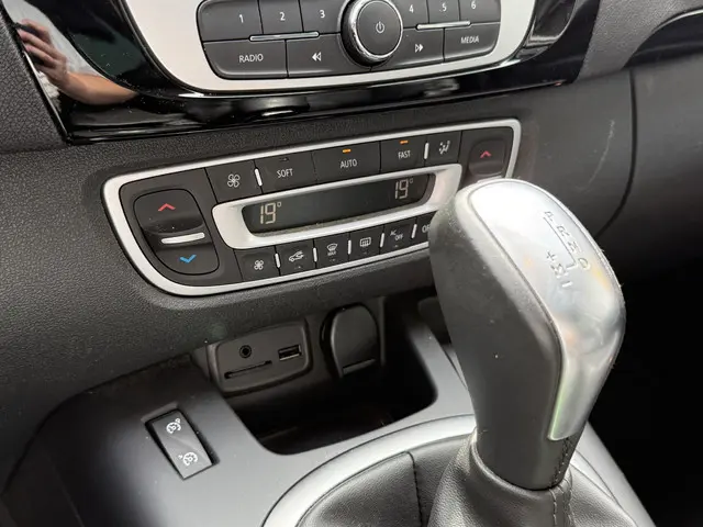 Renault Scénic 2.0 Bose 2014 Benzine 22