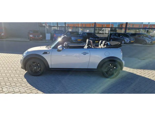 MINI Cooper Cabrio 1.6 Chili NAVI/LEER/PDC/VOL 2012 Benzine 9