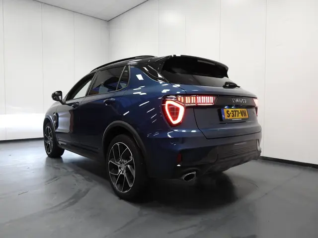 Lynk & Co 01 1.5 PHEV BlackLine 2023 Hybride Benzine 3