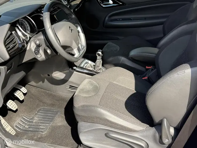 Citroën DS3 1.6 e-HDi So Chic 2014 Diesel 2