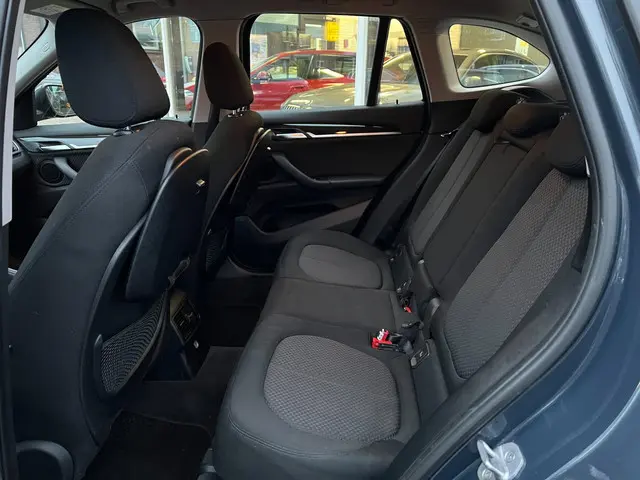 BMW X1 XDrive20i High Executive 2017 Benzine 7