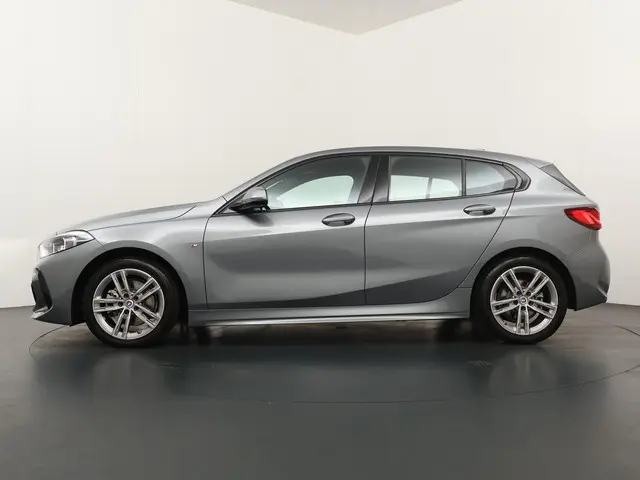 BMW 1 Serie 5-deurs 118i 2023 Benzine 11