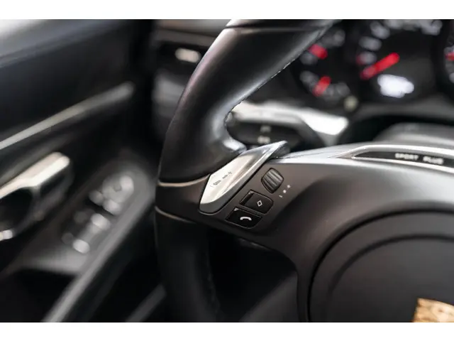 Porsche 911 3.4 Carrera 4 2015 Benzine 35