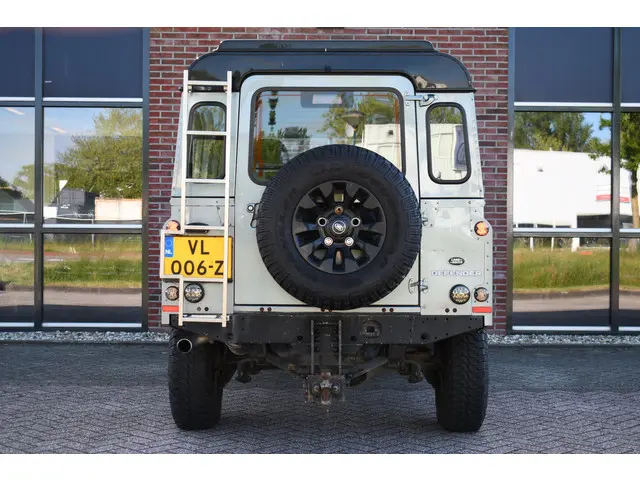 Land Rover Defender 110 2.2 TD4 Hard Top 2015 Diesel 8