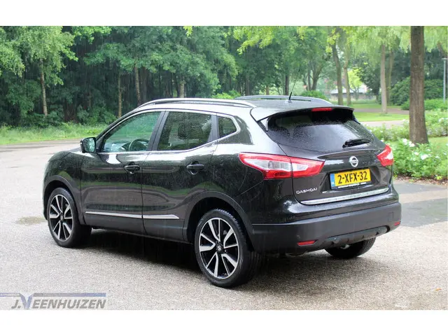 Nissan QASHQAI 1.2 Tekna 2014 Benzine 2