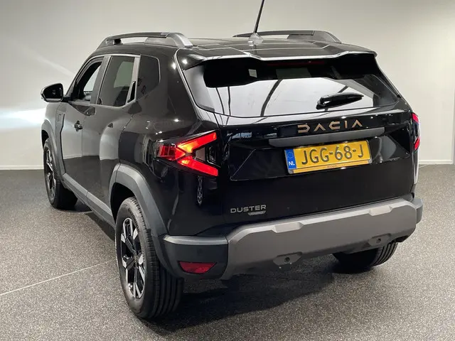 Dacia Duster 1.6 Hybrid 140 Journey 2025 Hybride Benzine 6