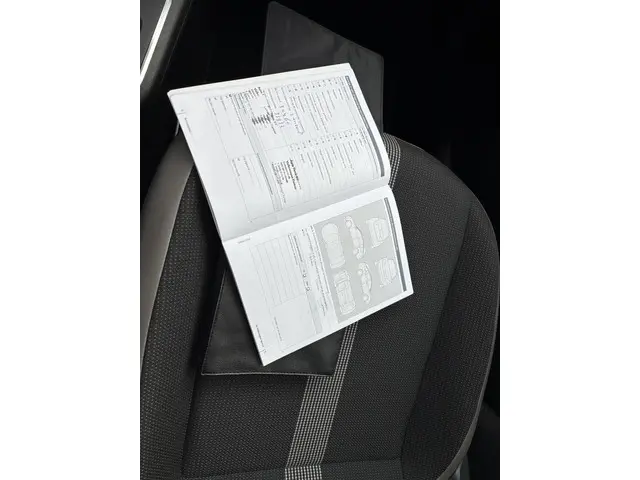 Volkswagen up! 1.0 BMT high up! 2016 Benzine 29