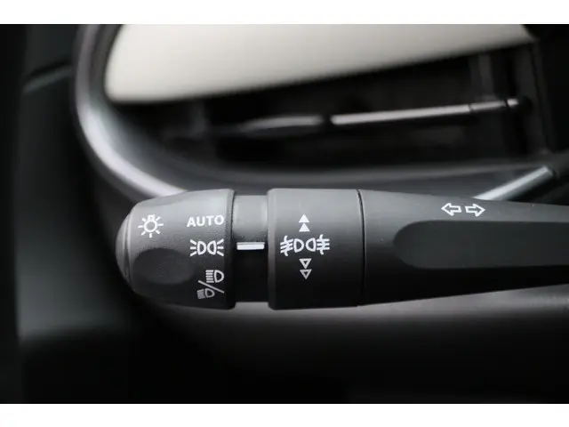 Fiat 600 1.2 Hybrid La Prima 2025 Hybride Benzine 34