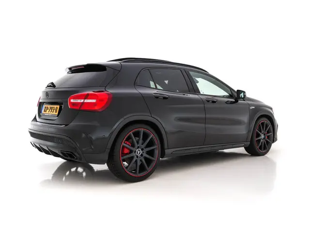Mercedes-Benz GLA 45 AMG 4-Matic 2015 Benzine 6