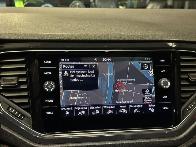 Volkswagen T-Roc 1.5 TSI R-Line|PANO|BOMVOL 2018 Benzine 19
