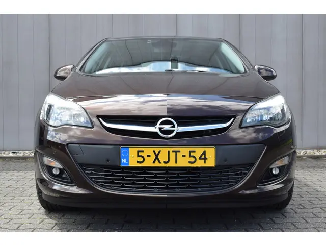 Opel Astra 1.4 Turbo Business + 2014 Benzine 16