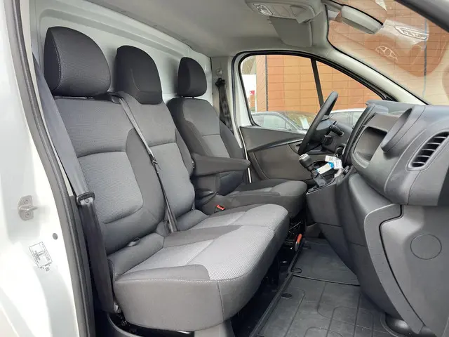 Nissan NV300 2.0 dCi 120 L2H1 Acenta 2021 Diesel 11