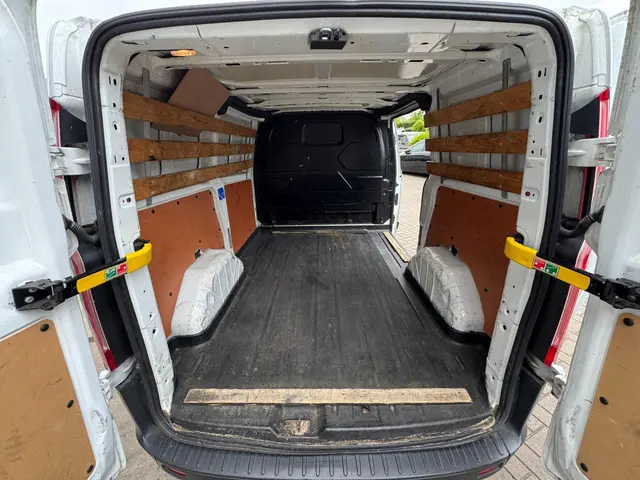 Ford Transit Custom 270 2.2 TDCI L1H1 Trend 2015 Diesel 28