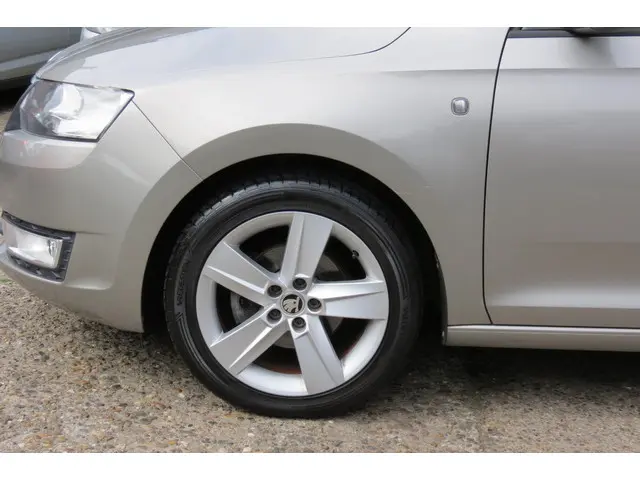 Škoda Rapid Spaceback 1.2 TSI Greentech 2015 Benzine 18