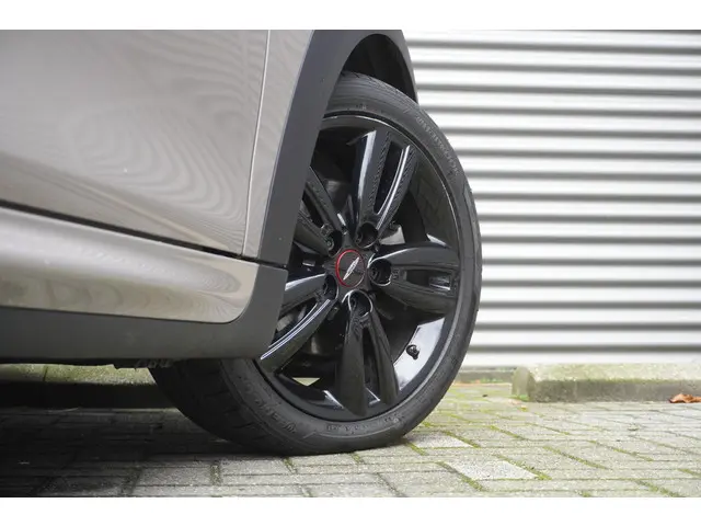 MINI 5-Deurs Cooper 2022 Benzine 17