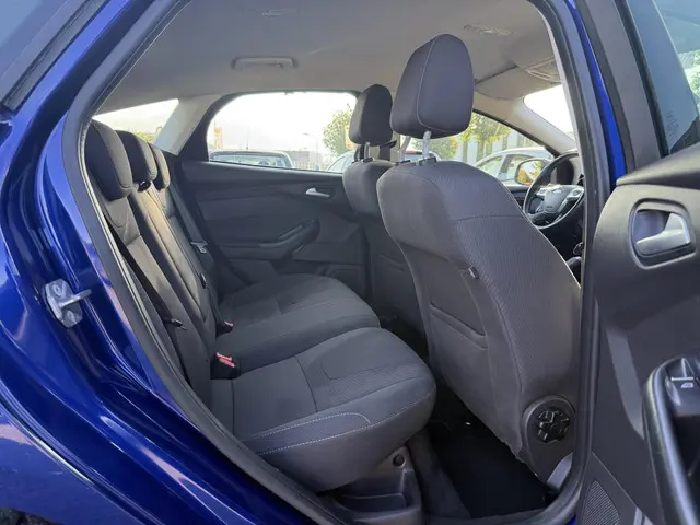 Ford Focus 1.0 EcoBoost Edition Plus 2014 Benzine 10